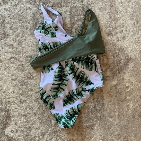 Palm Print Wrap Swimsuit- Size Large - Picture 2 of 3